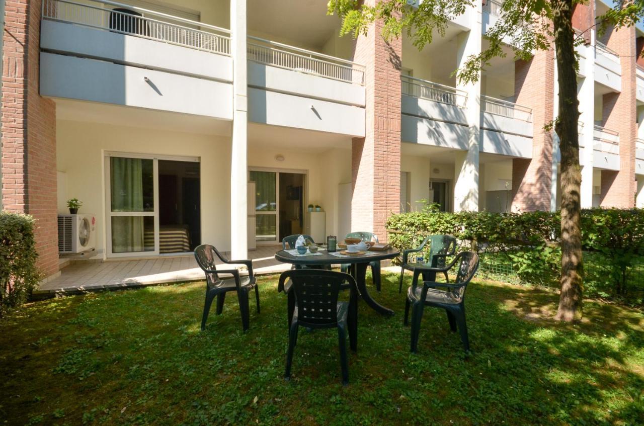 Aparthotel Residenza Al Parco Bibione Exterior foto