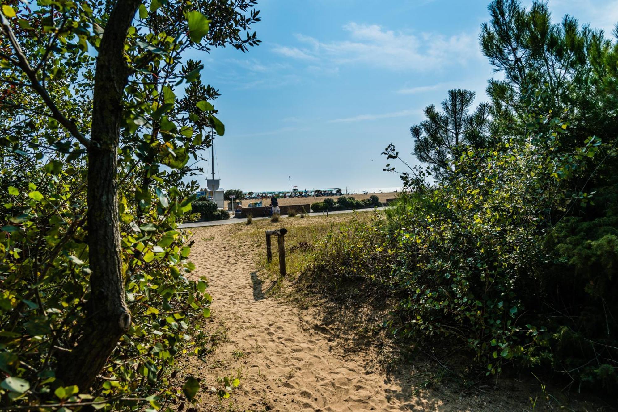 Aparthotel Residenza Al Parco Bibione Exterior foto