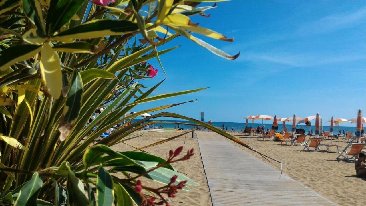 Aparthotel Residenza Al Parco Bibione Exterior foto